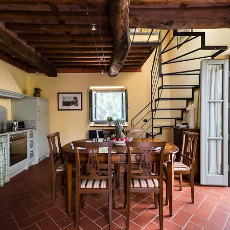 Tenuta Guinigi Antico Borgo Di Matraia - Exclusive Holidays & Pool 公寓式酒店