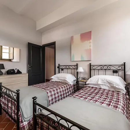 Tenuta Guinigi Antico Borgo Di Matraia - Exclusive Holidays & Pool 公寓式酒店 3*